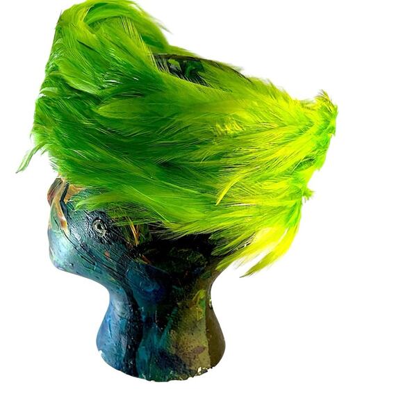 Vintage Lime Green Hat AccessoryVINTAGE LIME GREEN  FEATHERED HAT - Picture 7 of 13